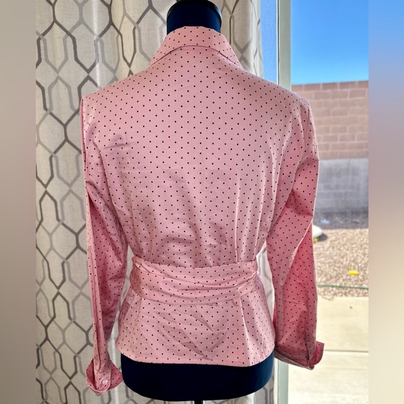 EUC Jones New York Signature Pink Polkadot Button-Up Shirt w/ Tie Belt - Picture 11 of 13